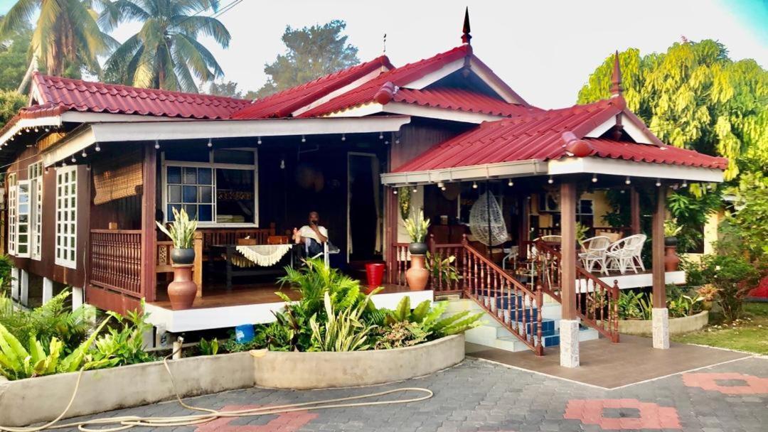 Lakse Inn Homestay Kampong Pengkalan Maras 외부 사진